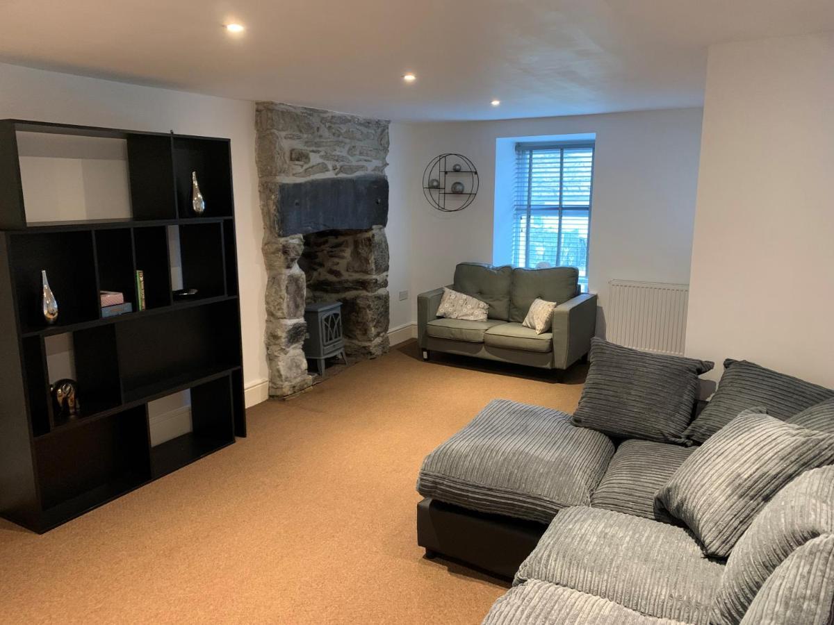 Cosy Cottage In Picturesque Snowdonia With Stunning Views Of The Moelwyn Mountains Blaenau Ffestiniog Exteriör bild