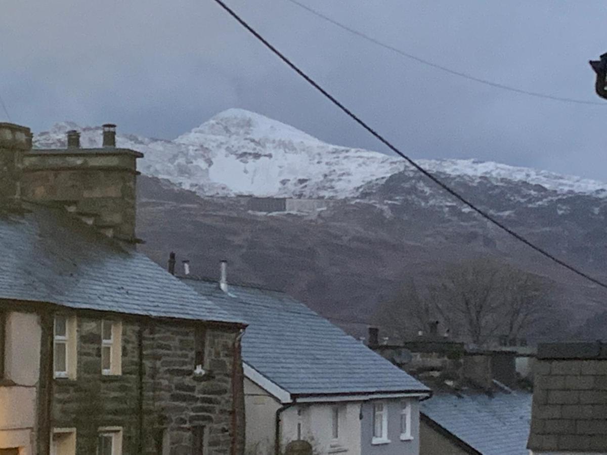 Cosy Cottage In Picturesque Snowdonia With Stunning Views Of The Moelwyn Mountains Blaenau Ffestiniog Exteriör bild