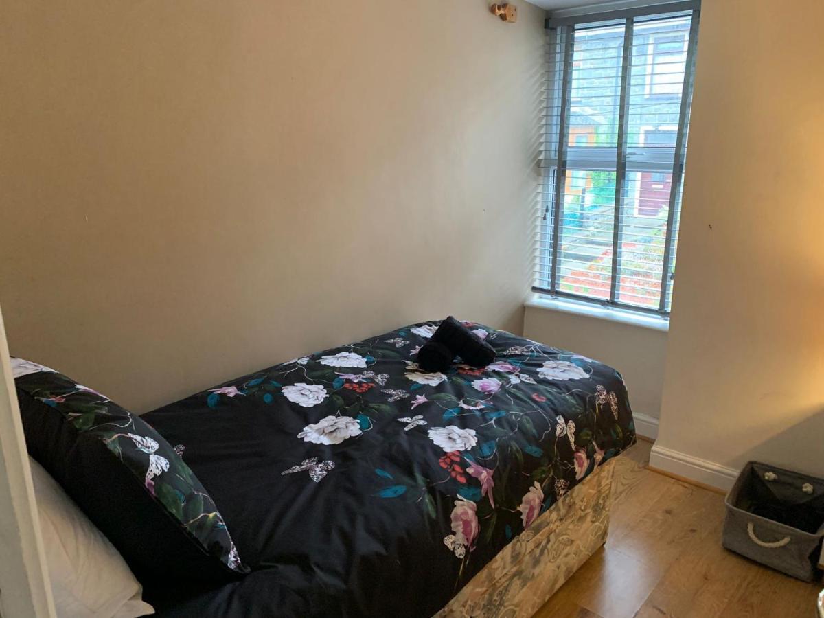 Cosy Cottage In Picturesque Snowdonia With Stunning Views Of The Moelwyn Mountains Blaenau Ffestiniog Exteriör bild